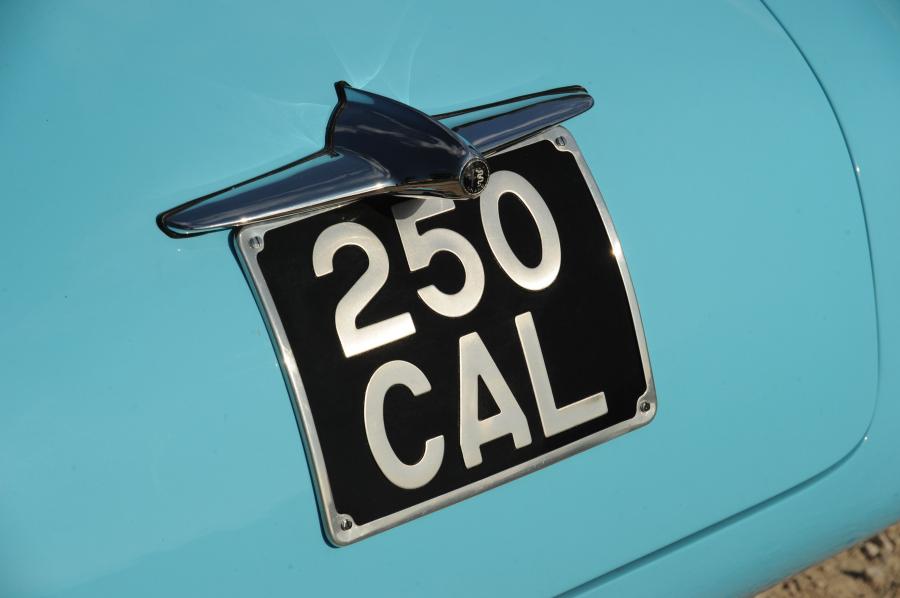 Детали экстерьера Alfa Romeo Giulietta SVZ (750) 1956 года  (фото 8 из 27)